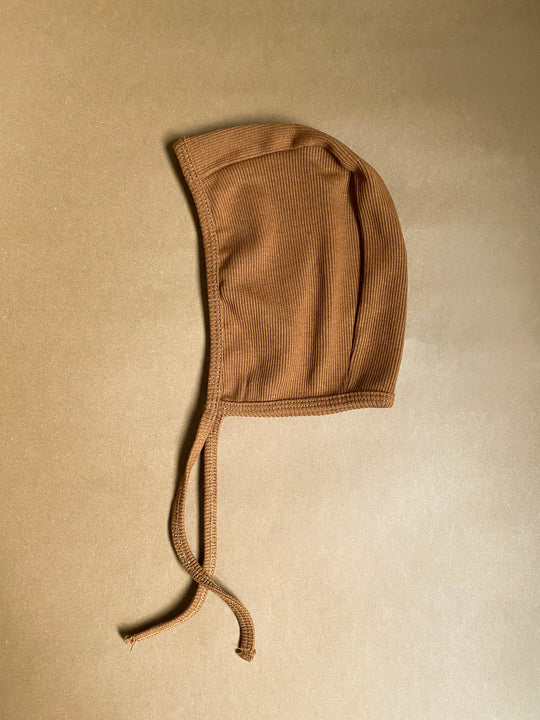 Brown Ribbed Bonnet