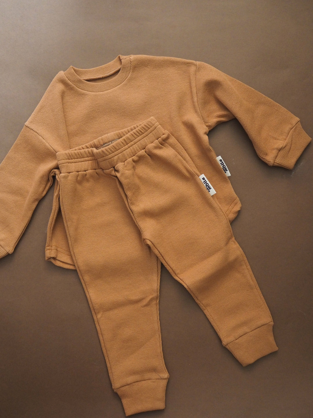 Brown - Bluzë dhe pantolone (set)