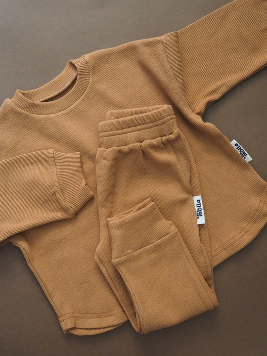 Brown - Bluzë dhe pantolone (set)