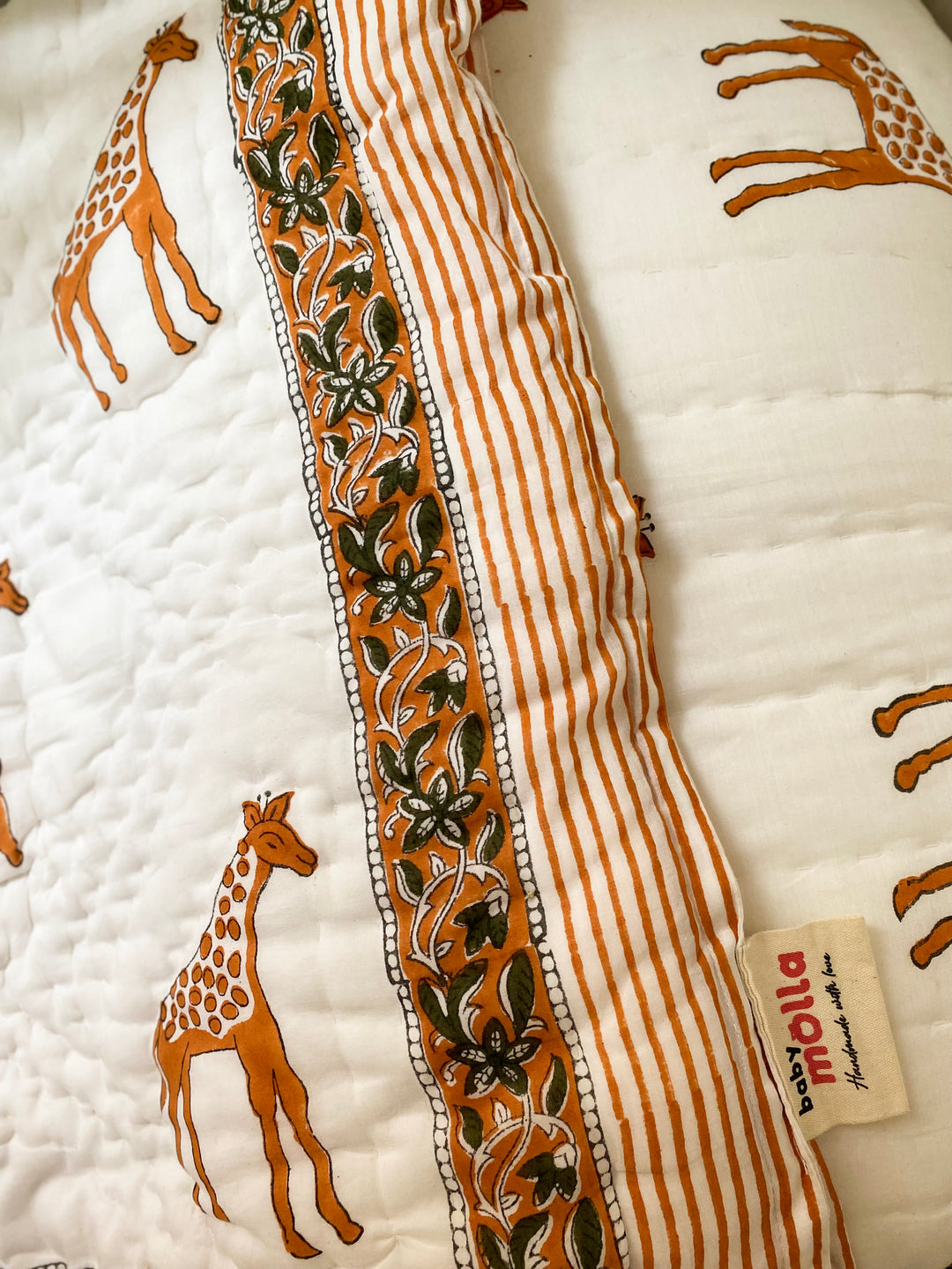 Giraffes quilt & pillow ~ Jorgan dhe këllëf